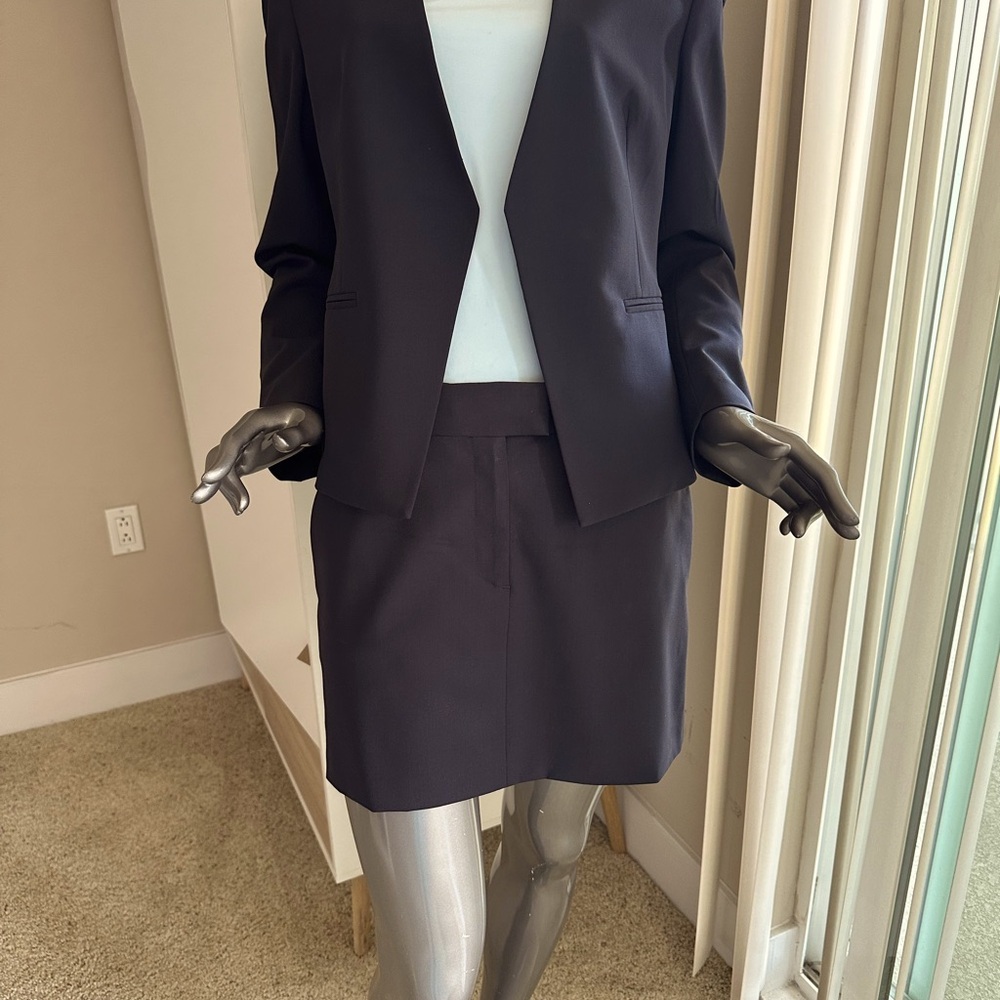 Theory mini suit skirt